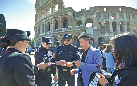 Italy's tourist jewel feels strain of wary travelers