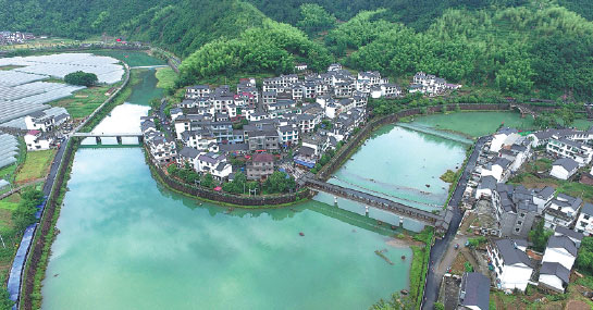 Rising waters lift tourism in rural Zhejiang