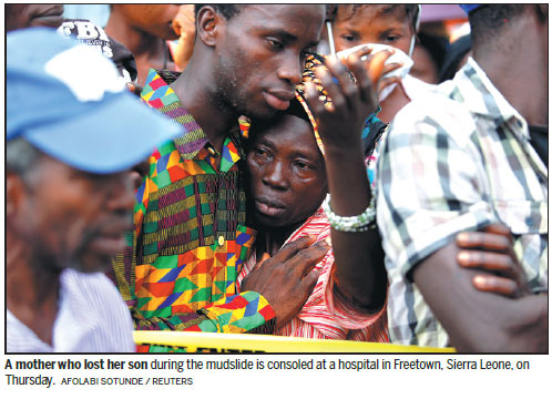 Mass burials continue in Sierra Leone