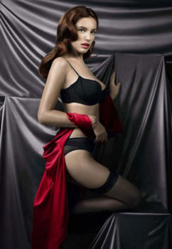 Kelly Brook's new underwear range