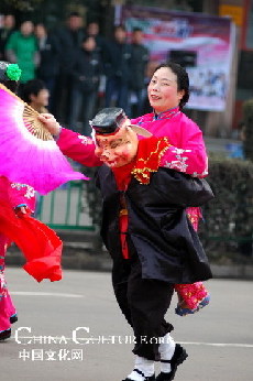 Flower Drum Lantern, the ballet of the East
