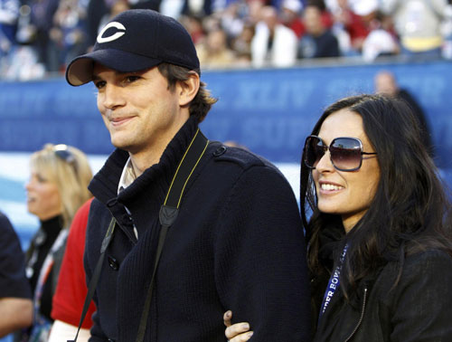 Demi Moore,Kutcher and other celebs at NFL's Super Bowl XLIV football game 