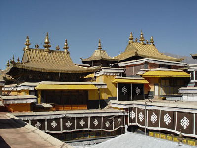 Red and yellow: the mystery of Tibetan Buddhism architecture