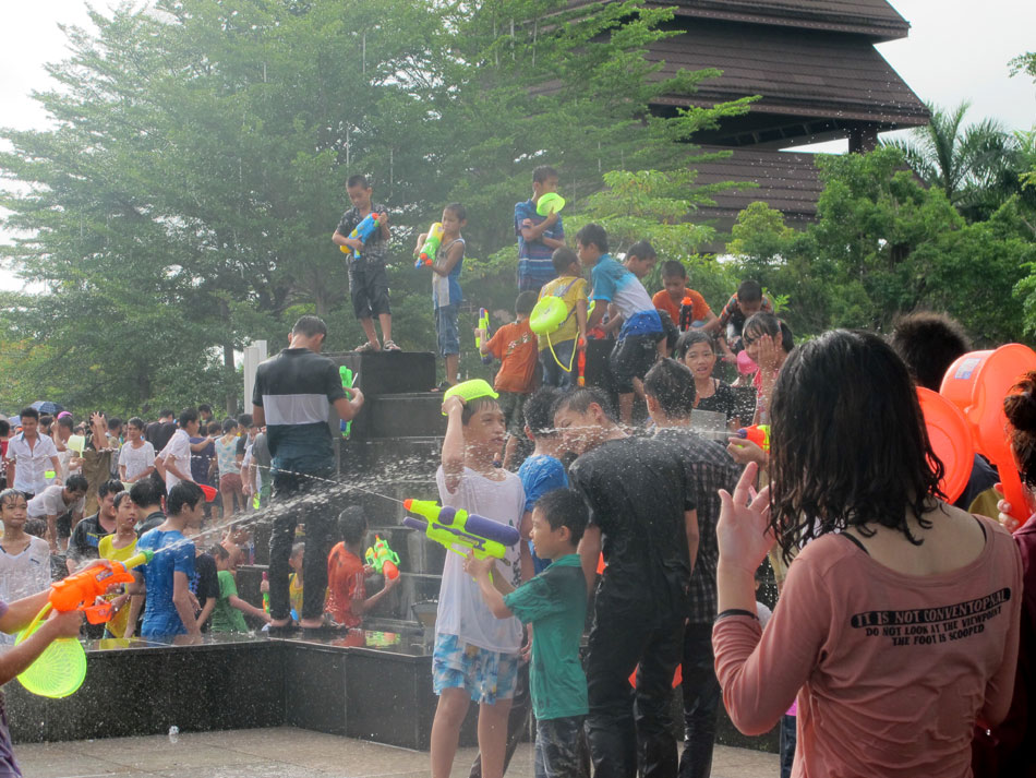 Hainan Seven Fairies Hot Spring Water Fun Day