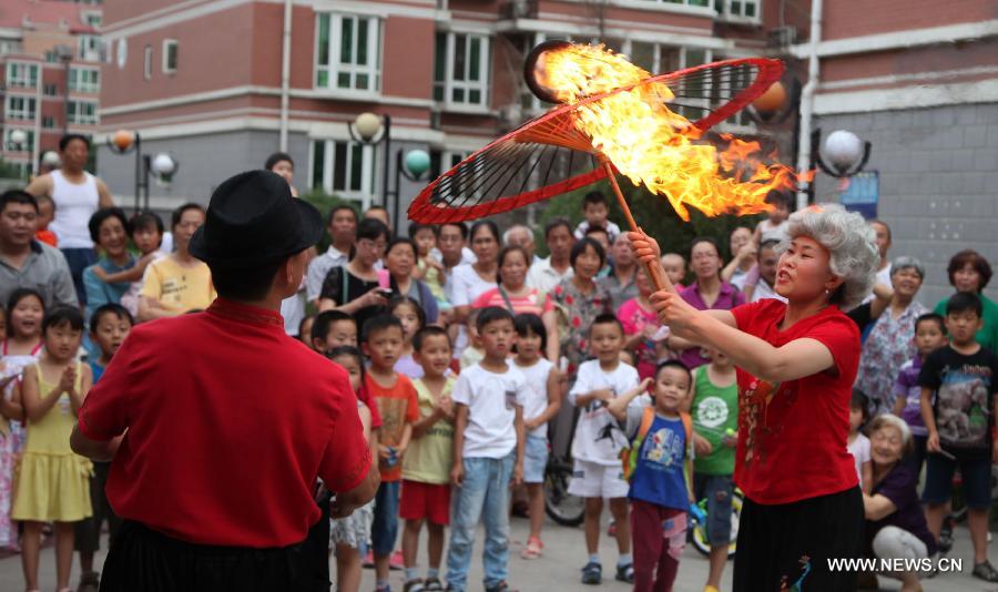 Citizens enjoy cultural activity in Tongzhou