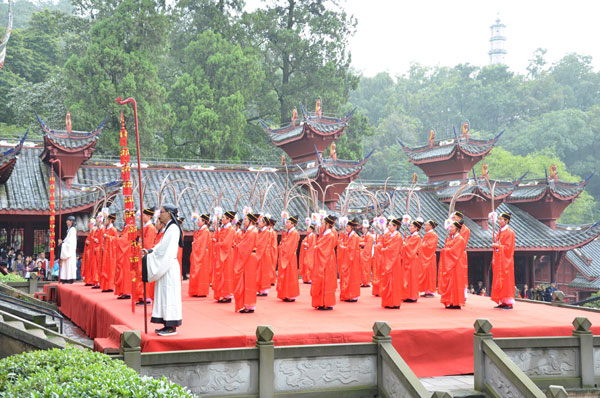 Dujiangyan temple holds ceremony in honor of Confucius