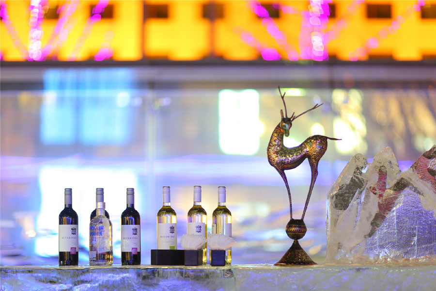 Outdoor CBD garden bar built with ice