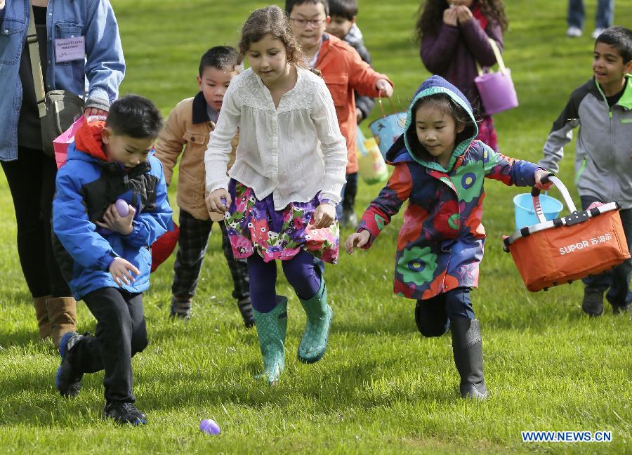 Children have fun during Easter egg hunting