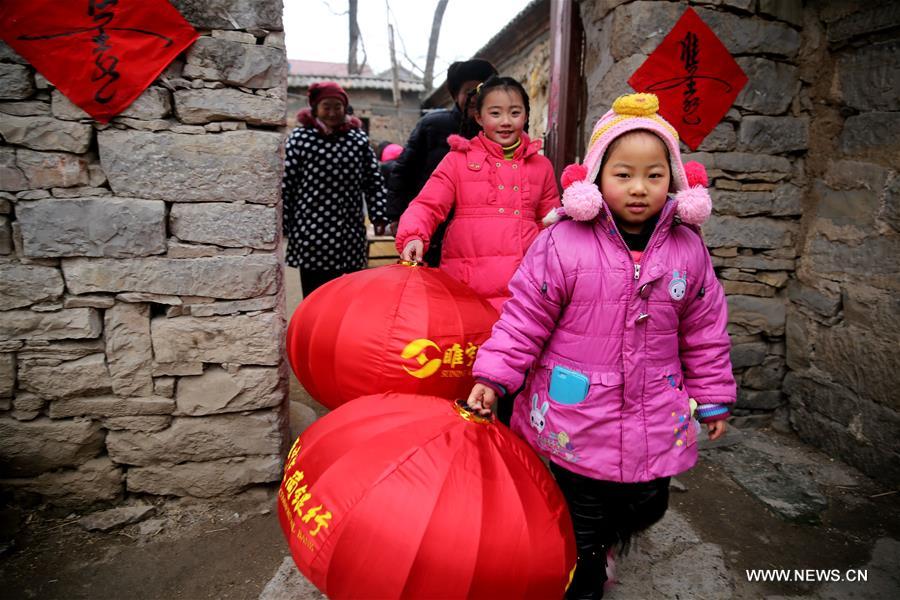 Activities held around China to greet Spring Festival