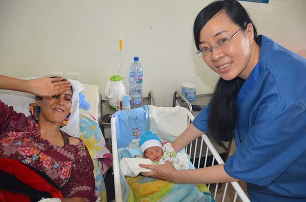 Chinese obstetrician battles cancer with Tunisia on hermind