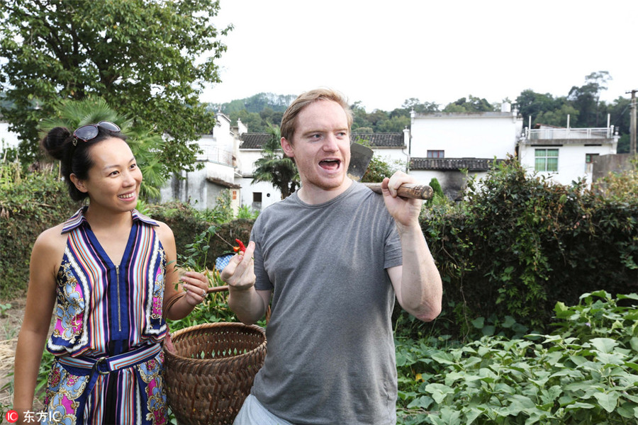 British man falls for ancient Jiangxi village, buys property