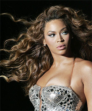 Beyonce stars in Armani ad campaign