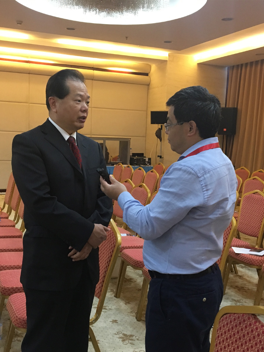 阿斯塔纳世博会和哈萨克斯坦投资推介会暨中哈企业家委员会工作会议在哈举行