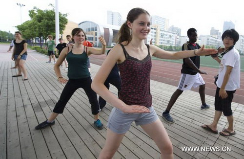 Students from Confucius Institutes attend summer camp in Hefei to taste Chinese culture