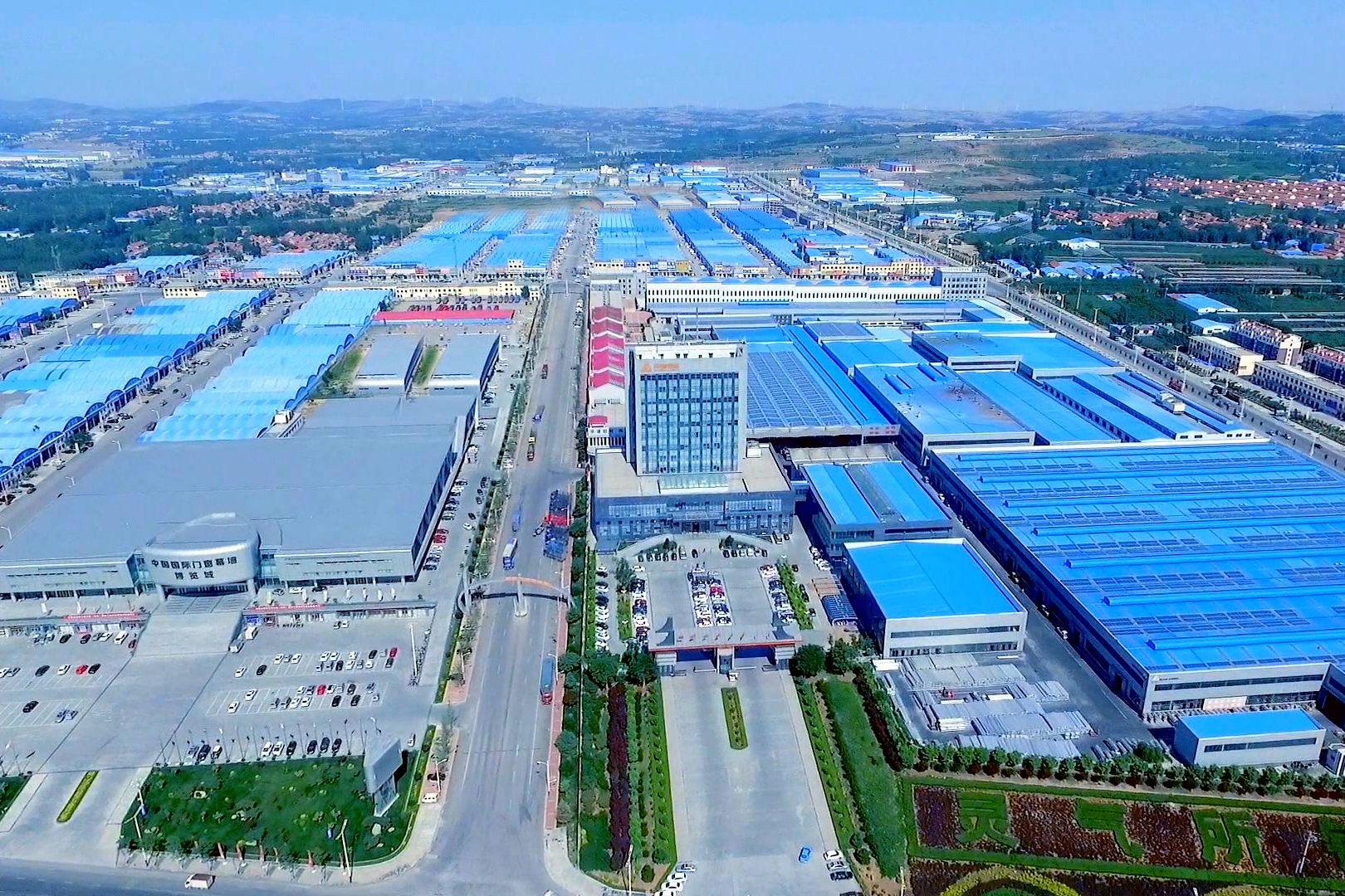 标题拍摄：王莹   衣春颖_副本.png