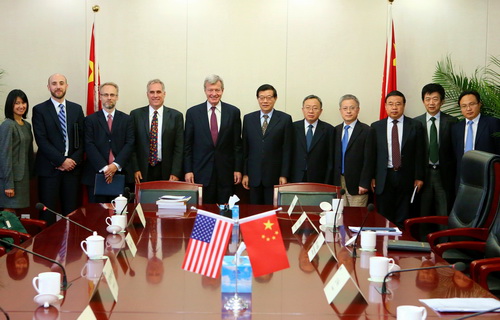 President Li Wei meets with US Ambassador Max Sieben Baucus