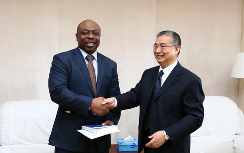 DRC Vice-President meets with UNDP representative in China