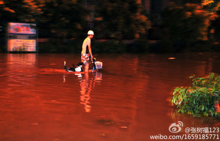 福州暴雨过后水漫金山　网友戏称“到金山看海”