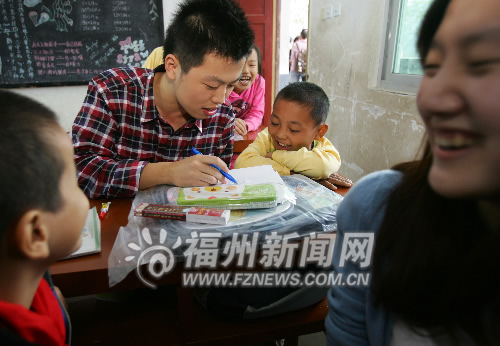 团市委推出青年公益交友活动　边献爱心边找对象