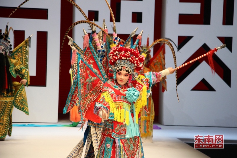 2018 Shishi Fashion Week kicks off in Fujian