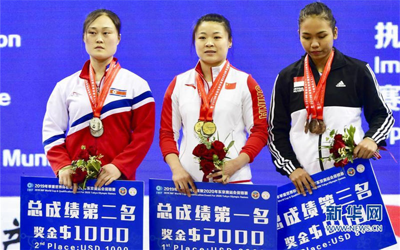 Chinese female athlete sets new records