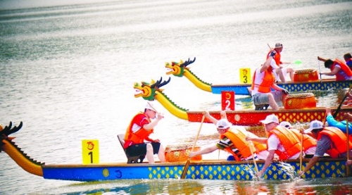 Colorful event to mark Dragon Boat Festival in Jinjiang