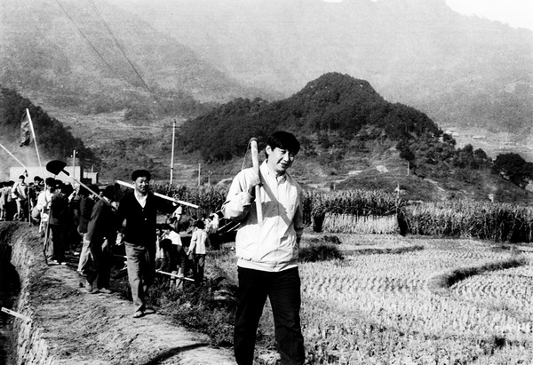 Xi Jinping in Fujian Province in 1989