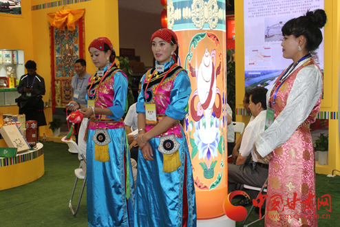 Minor ethnic groups' factors highlight Lanzhou Fair