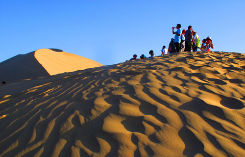 Something not to miss – autumn hike in Chinese desert