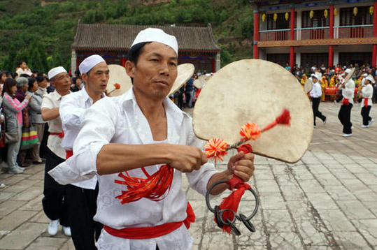 Wushan holds Buddhist blessing festival to promote tourism