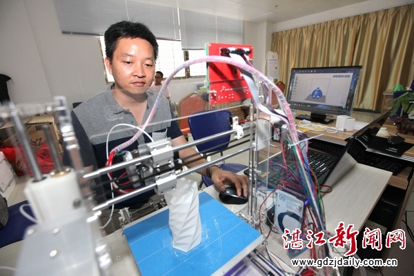 Entrepreneur starts 3D printing business in Zhanjiang