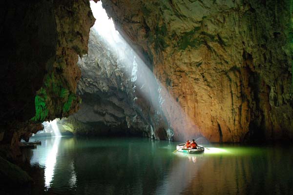 The Underground Deep Valley Water-Featured Scenic Zone in Nandan