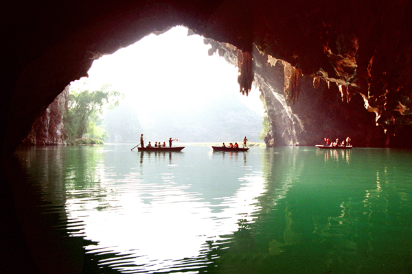 Bainiao Cave