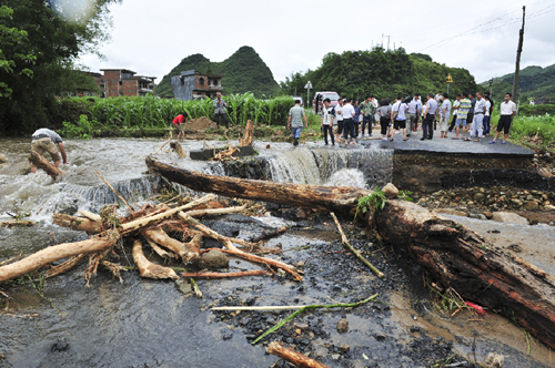 Luocheng suffers rainstorm again