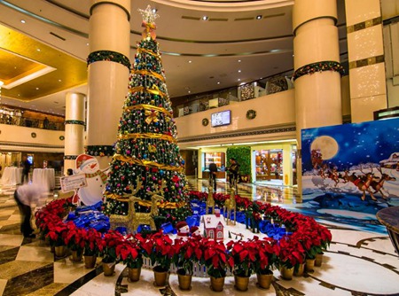 Sheraton Guiyang Hotel gets Christmas makeover