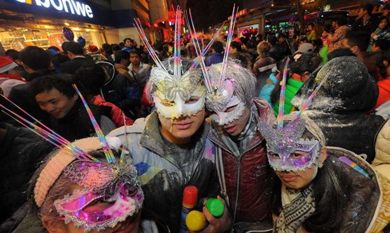 Christmas Eve: Street carnival in Guiyang