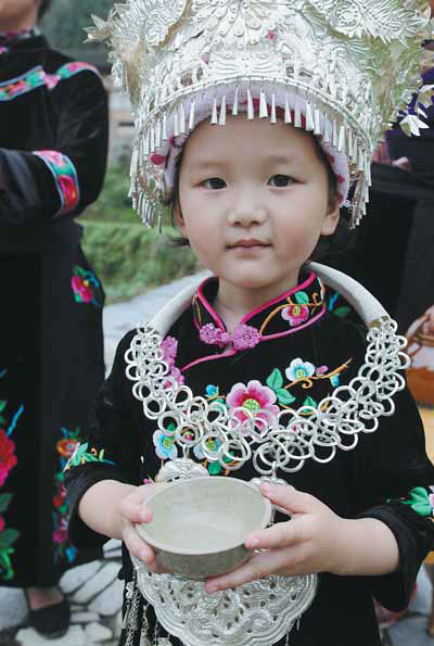 Isolated no more, Guizhou tiptoes out to meet world