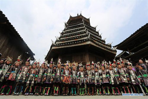 Guizhou's Dong ethnic culture attracts many tourists during May Day