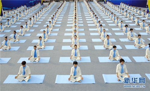 Yoga competition held in Pu'an