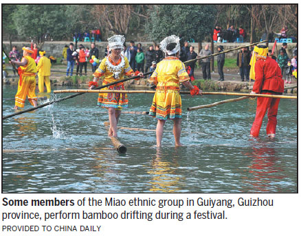 Guizhou art of bamboo drifting causes stir online