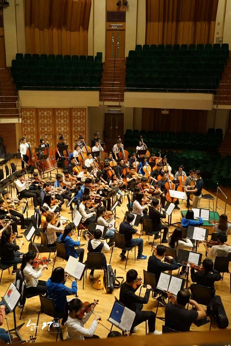 Guiyang youth symphony orchestra performs in Hong Kong