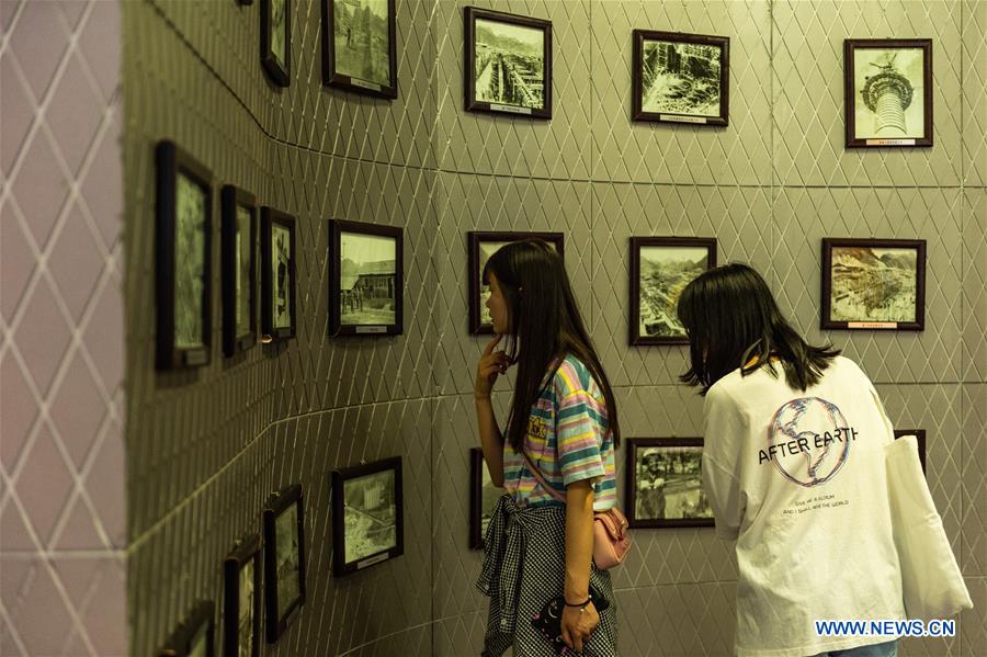 Visitors view exhibits at Third Line Construction in Guizhou Museum