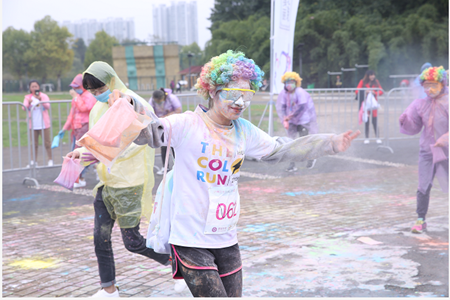 Runners enjoy first Guiyang color run