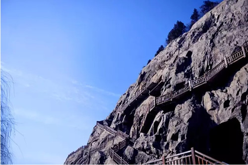 Majestic winter scenery at Longmen Grottoes