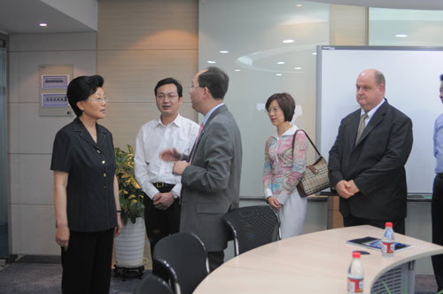 Vice Minister of Commerce of China visited Huaqiao International Service Business Park