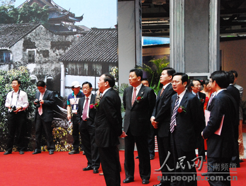 Kunshan folk enjoy Taiwanese snacks at Expo