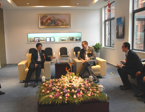 Jiang Hongkun meets Capgemini executives