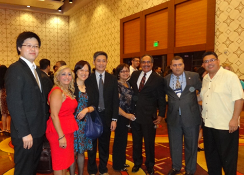 Huaqiao attends 33rd USHCC convention in Los Angeles