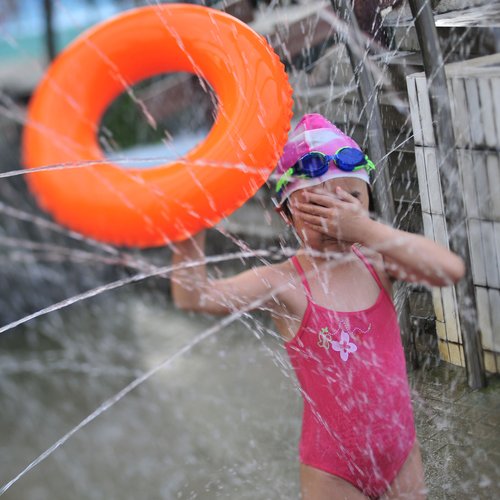 Heat wave hits Wuhan