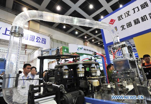 Int'l Machinery and Electronic Products Expo kicks off in Wuhan